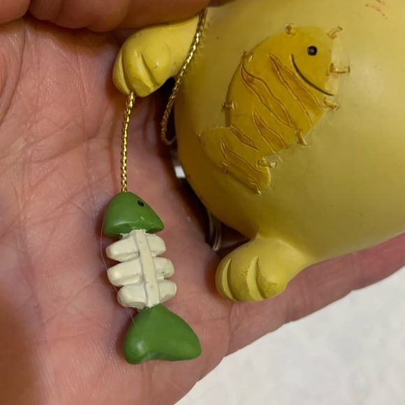 Fat cat w fish ornament - Picture 10 of 13